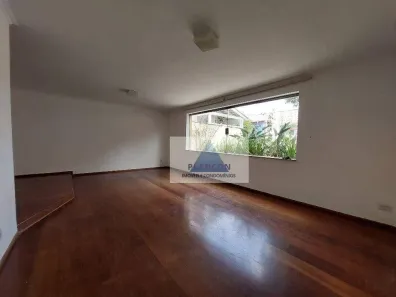 Casa com 3 Quartos para alugar, 170m² no Vila Madalena, São Paulo
