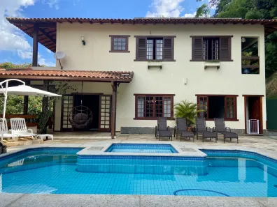 Casa com 4 Quartos à venda, 750m² no Corrêas, Petrópolis
