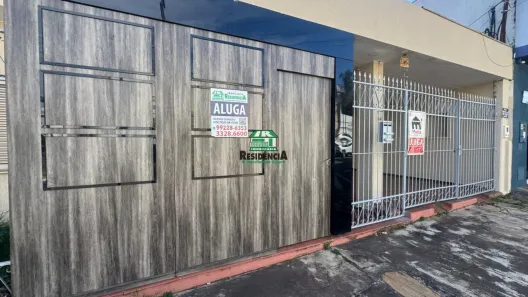 Casa com 3 Quartos para alugar, 200m² no Centro, Anápolis