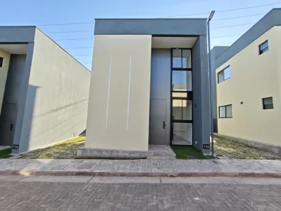 Casa de Condomínio com 4 Quartos para alugar, 100m² no Vale Quem Tem, Teresina