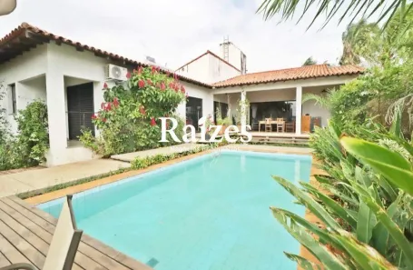 Casa com 3 Quartos para alugar, 300m² no Cidade Jardim, Uberlândia