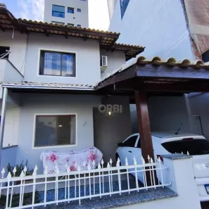 Casa de Condomínio com 2 Quartos à venda, 82m² no Perequê, Porto Belo