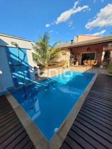 Casa com 4 Quartos à venda, 232m² no Castelinho, Piracicaba
