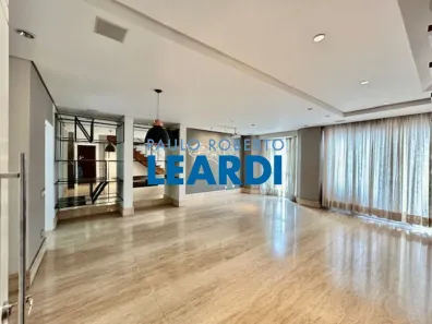 Apartamento com 2 Quartos para alugar, 145m² no Pinheiros, São Paulo