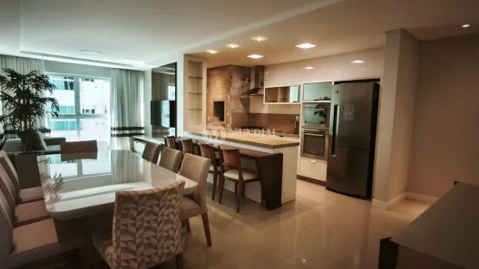 Apartamento com 3 Quartos para alugar, 110m² no Centro, Balneário Camboriú
