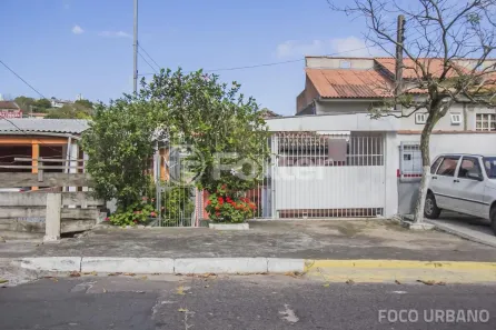 Casa com 2 Quartos à venda, 57m² no Vila Jardim, Porto Alegre