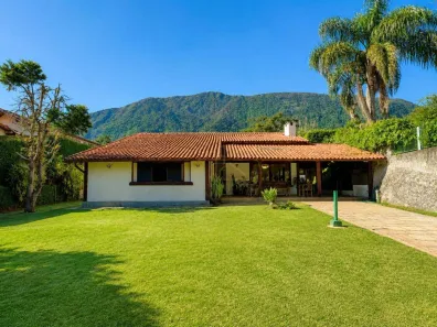 Casa com 4 Quartos à venda, 232m² no Araras, Teresópolis