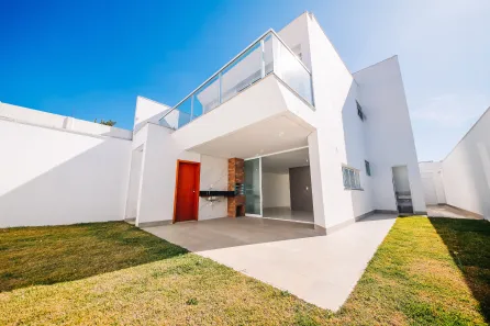 Casa de Condomínio com 3 Quartos à venda, 255m² no São Pedro, Juiz de Fora