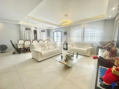 Sobrado com 4 Quartos à venda, 252m² no Balneário Riviera, Matinhos