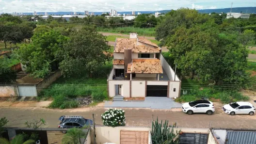 Sobrado com 4 Quartos à venda, 360m² no Plano Diretor Sul, Palmas