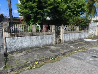 Casa com 3 Quartos para alugar, 325m² no Tamarineira, Recife