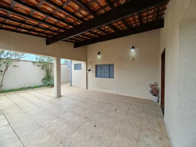 Casa com 4 Quartos para alugar, 232m² no Vila Costa, Taubaté