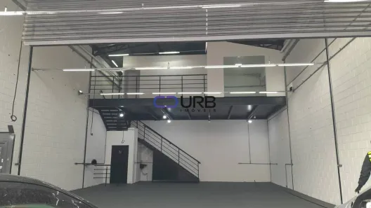 Galpão/Depósito/Armazém para alugar, 227m² no Nova Petrópolis, São Bernardo do Campo