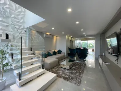 Casa com 3 Quartos à venda, 223m² no Jardim Paris VI, Maringá