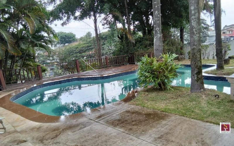 Casa com 5 quartos — Santa Lúcia, Belo Horizonte