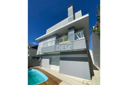Casa com 7 Quartos à venda, 560m² no Meia Praia, Navegantes