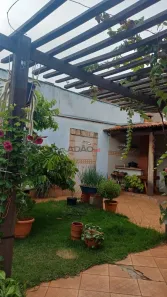 Casa com 3 Quartos à venda, 245m² no Vila Jardim São Judas Tadeu, Goiânia