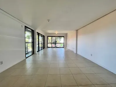 Apartamento com 3 Quartos para alugar, 100m² no Vila Assunção, Porto Alegre
