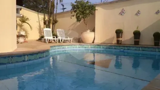Casa de Condomínio com 3 Quartos à venda, 218m² no Jardim Campo Grande, São Paulo