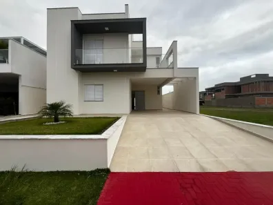 Sobrado com 4 Quartos à venda, 170m² no Jardim Casablanca, Peruíbe