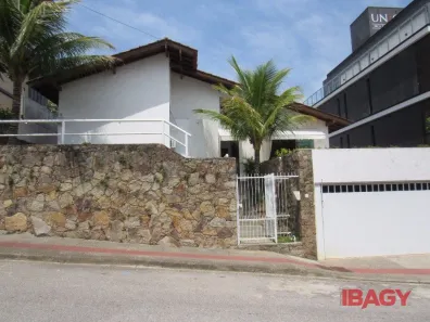 Casa com 4 Quartos para alugar, 300m² no João Paulo, Florianópolis