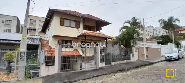 Casa com 4 Quartos à venda, 315m² no Trindade, Florianópolis