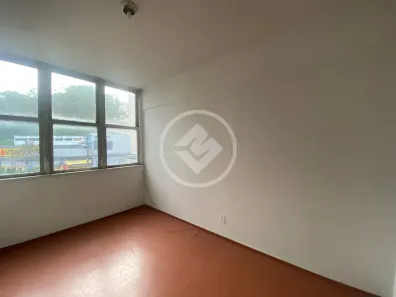 Apartamento com 1 Quarto para alugar, 35m² no Várzea, Teresópolis