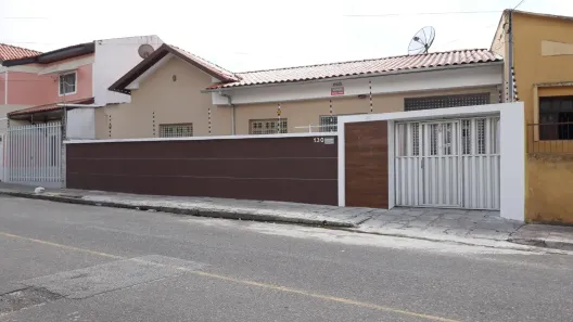 Casa com 3 Quartos à venda, 180m² no São José, Campina Grande