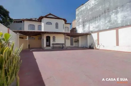 Casa com 4 Quartos à venda, 164m² no Jardim Bandeirantes, Contagem