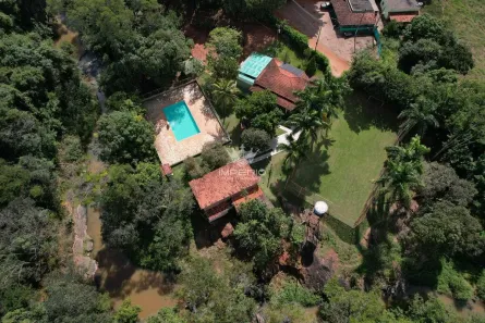Fazenda/Sítio com 5 Quartos à venda, 20000m² no Centro, Pará de Minas