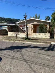Casa com 3 Quartos à venda, 197m² no Cavalhada, Porto Alegre