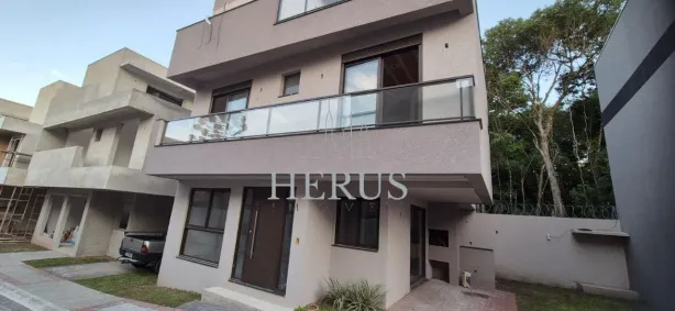Casa de Condomínio com 3 Quartos para alugar, 191m² no Santa Felicidade, Curitiba