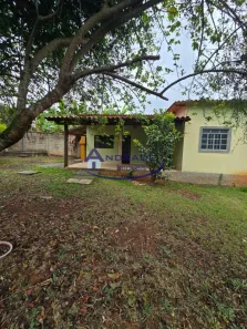 Casa com 2 Quartos para alugar, 2400m² no Chácara Novo Horizonte, Contagem