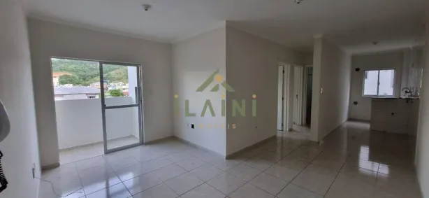 Apartamento com 2 Quartos para alugar, 60m² no Cedro, Camboriú