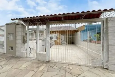 Casa com 2 Quartos à venda, 199m² no Medianeira, Porto Alegre