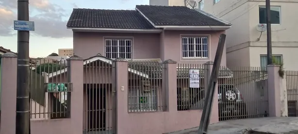 Casa com 3 Quartos à venda, 190m² no Centro, Ponta Grossa