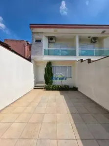 Sobrado com 3 Quartos à venda, 133m² no Jardim Teresa, São Paulo