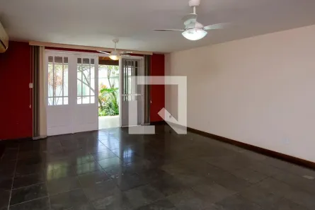 Casa de Condomínio com 4 Quartos à venda, 340m² no Recreio dos Bandeirantes, Rio de Janeiro