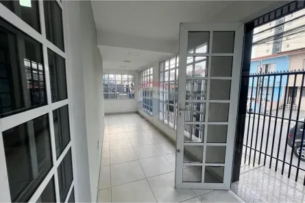 Ponto Comercial para alugar, 240m² no Vila das Palmeiras, Guarulhos