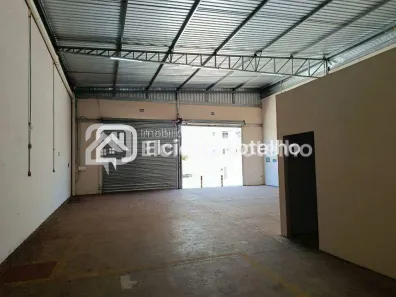 Galpão/Depósito/Armazém à venda, 216m² no Shopping Park, Uberlândia