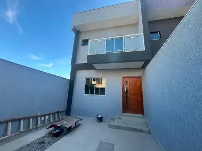 Casa com 3 Quartos à venda, 120m² no Jardim Vitória, Macaé