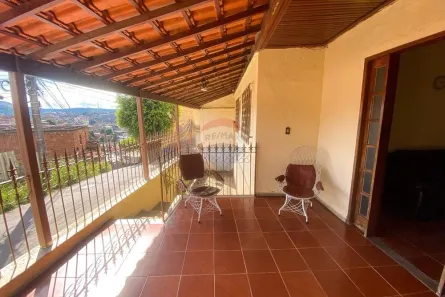 Casa com 2 Quartos à venda, 169m² no Ipiranga, Juiz de Fora