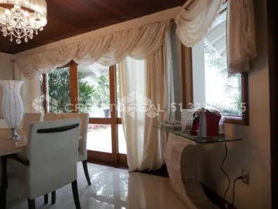 Casa com 4 Quartos à venda, 900m² no Três Figueiras, Porto Alegre
