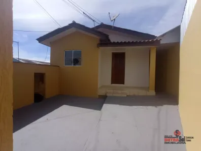 Casa com 3 Quartos para alugar, 80m² no Novo Mundo, Curitiba