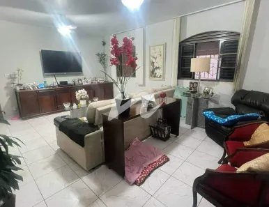 Casa com 3 Quartos à venda, 361m² no Residencial Gramado, Uberlândia