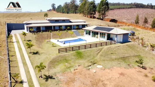 Fazenda/Sítio com 6 Quartos à venda, 400m² no , Pedra Bela