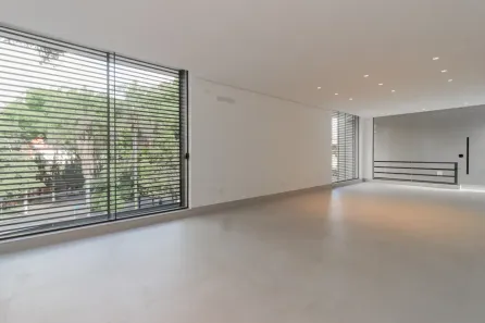 Sobrado com 5 Quartos para venda ou aluguel, 450m² no Jardim Guedala, São Paulo