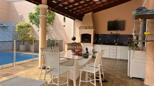 Casa de Condomínio com 3 Quartos à venda, 223m² no Iporanga, Sorocaba