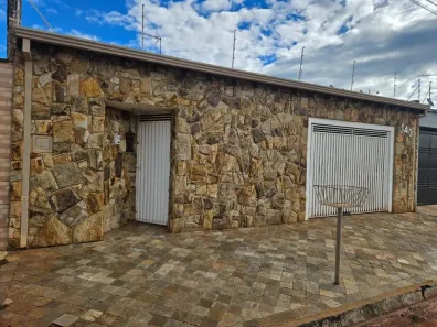 Casa com 3 Quartos à venda, 178m² no Jardim Gardênias, Araraquara