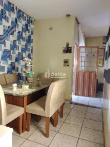 Casa com 6 Quartos à venda, 250m² no Granada, Uberlândia